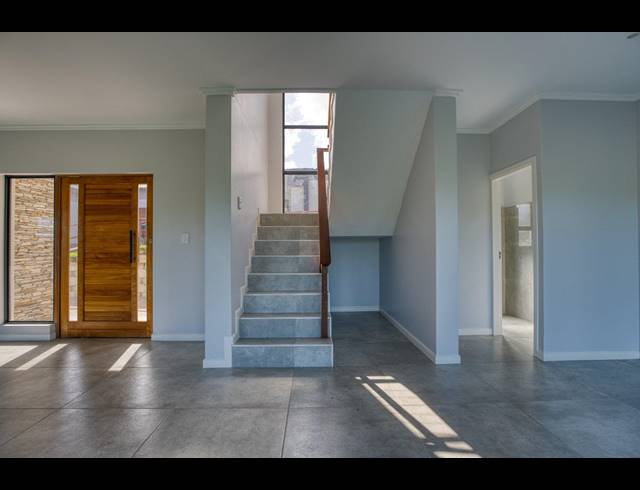 3 BEDROOM DUPLEX FOR SALE IN PALM LAKES ESTATE